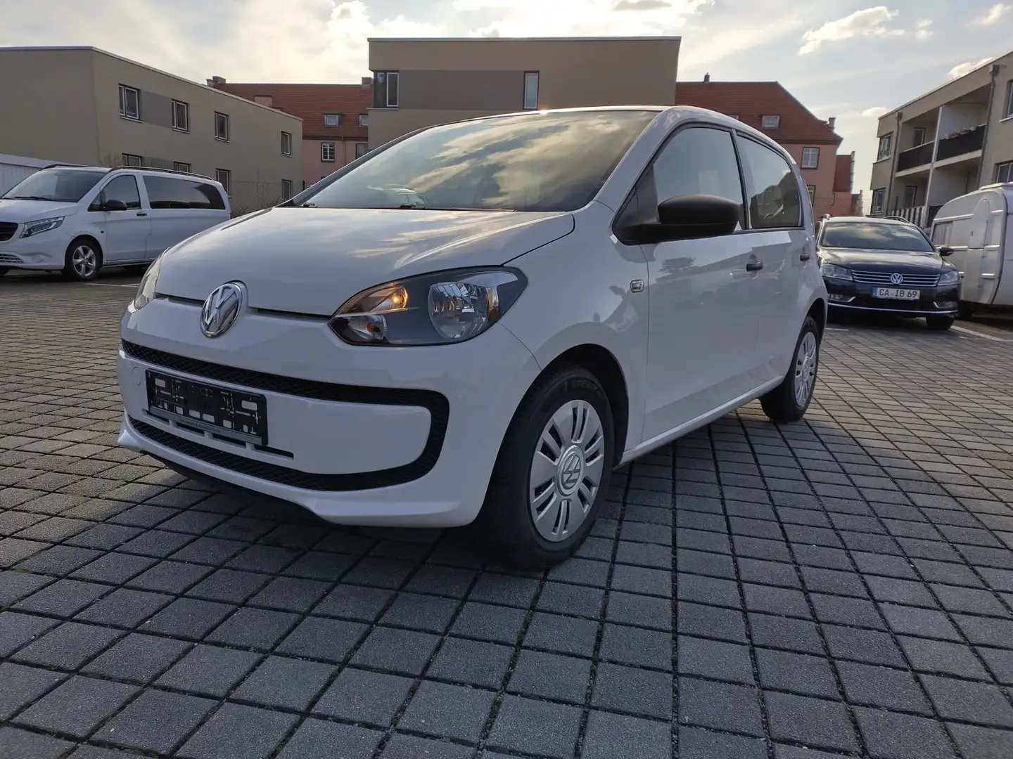 Volkswagen up! EcoFuel BlueMotion Technology cheer Bílá - 1