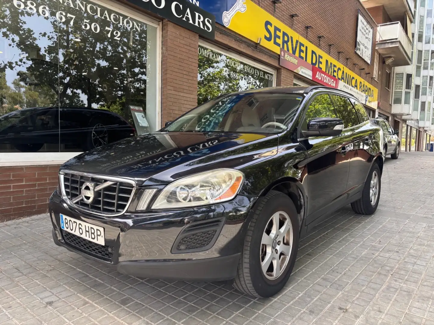Volvo XC60 D5 Momentum Negro - 2