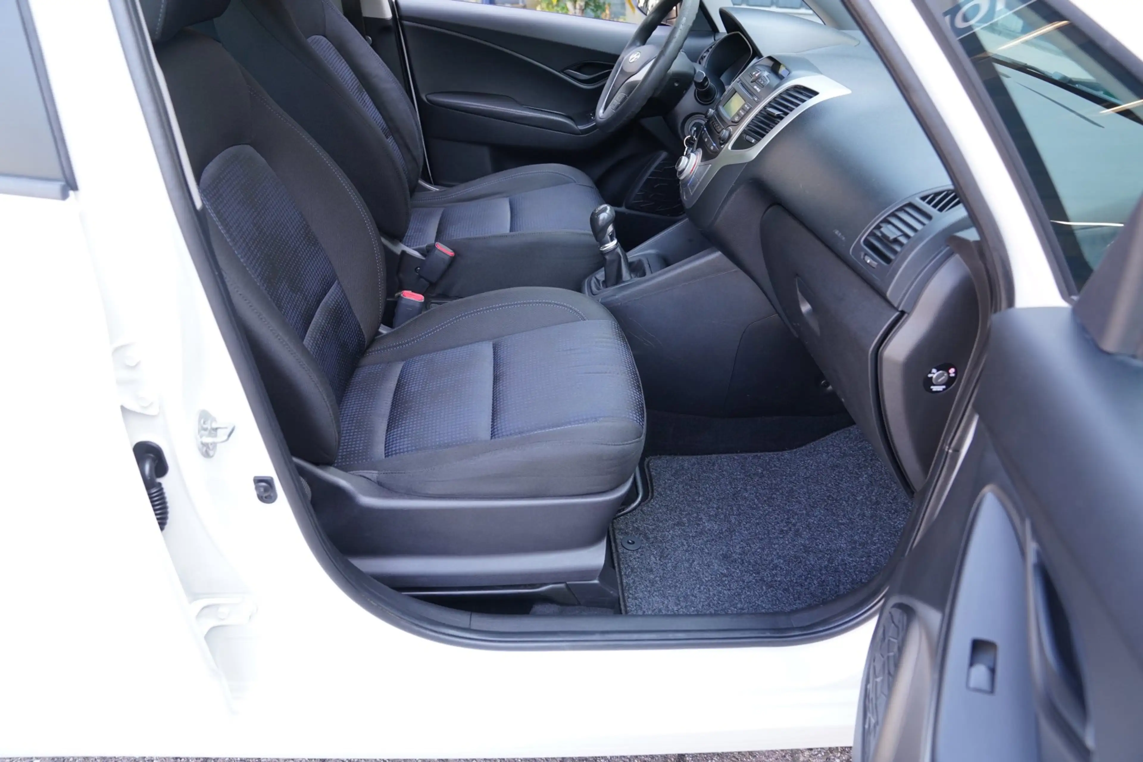 Hyundai iX20 1.4i i-Motion|Prijs rijklaar incl 12 mnd garantie| — photo 24