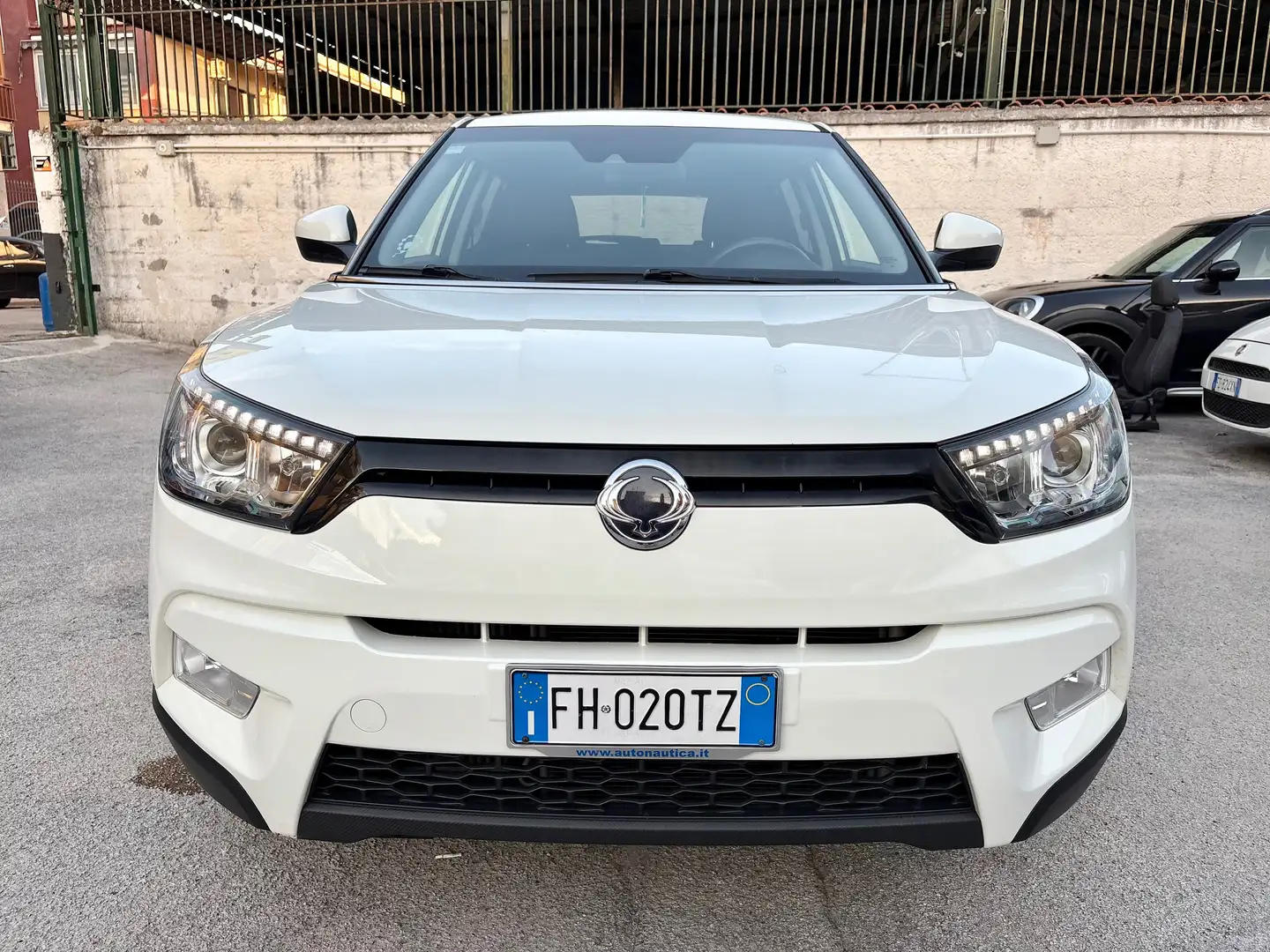 SsangYong Tivoli Tivoli 1.6d Go 2wd Bianco - 2