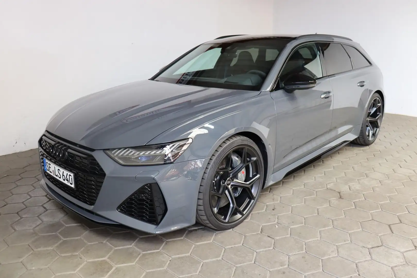 Audi RS6 RS 6 Avant 4.0 TFSI quattro performance Grijs - 2