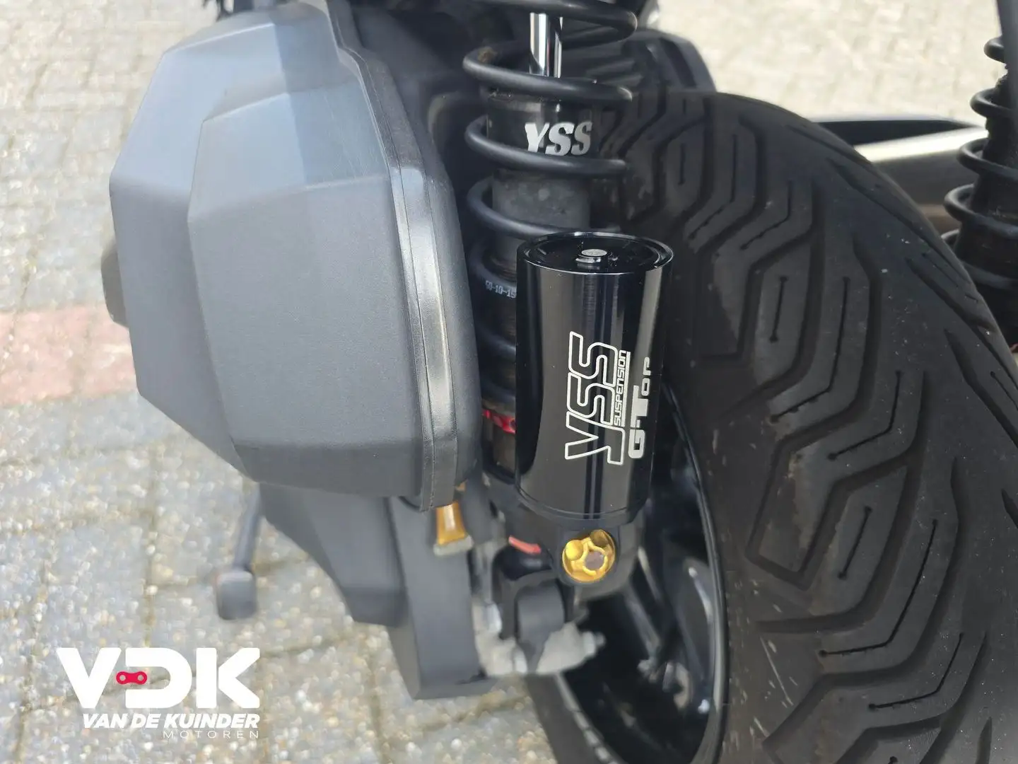 BMW C 400 X Zwart - 2