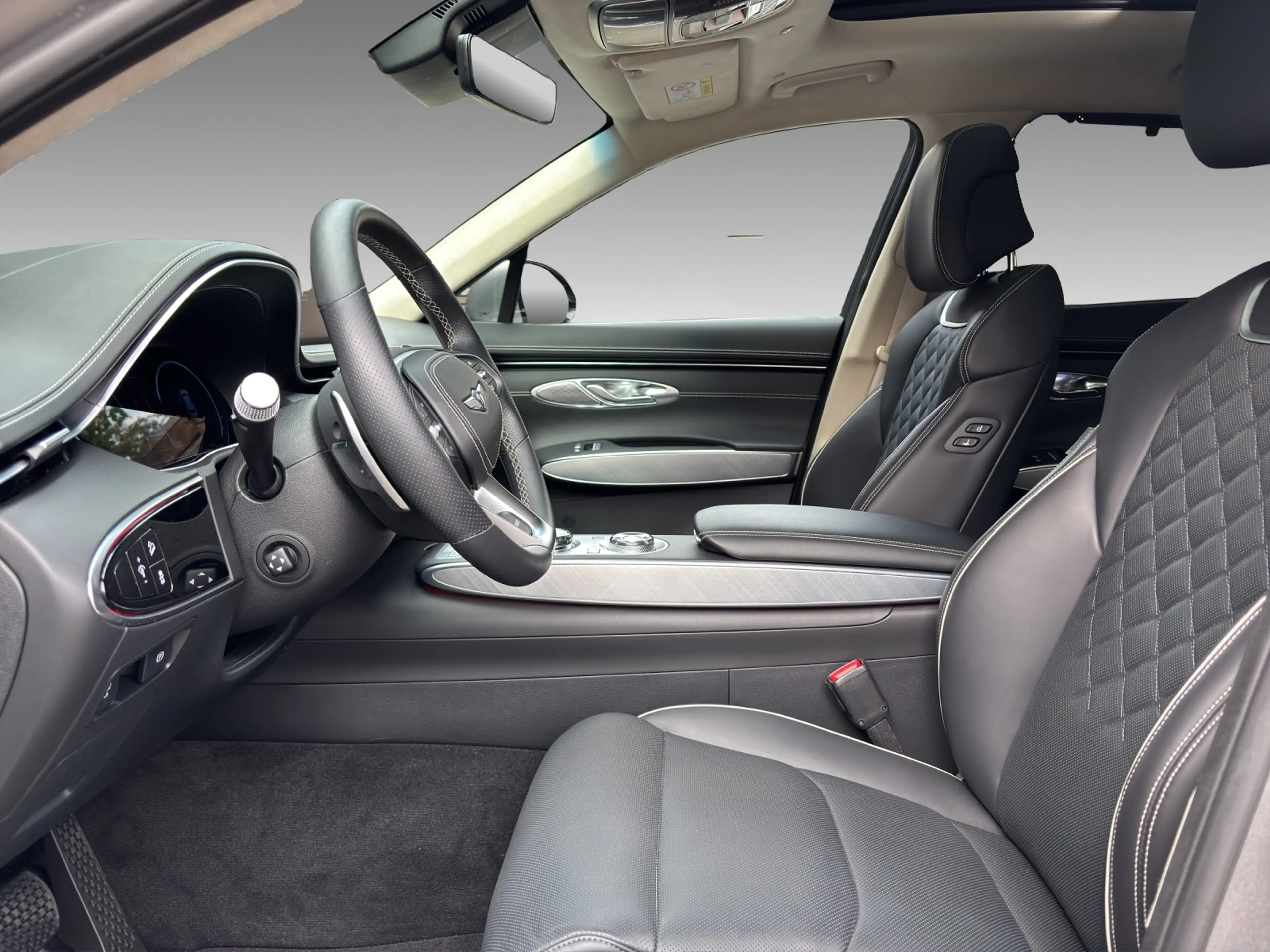Genesis GV70 Sport Electrified 4WD Pano Massage 360° — photo 8