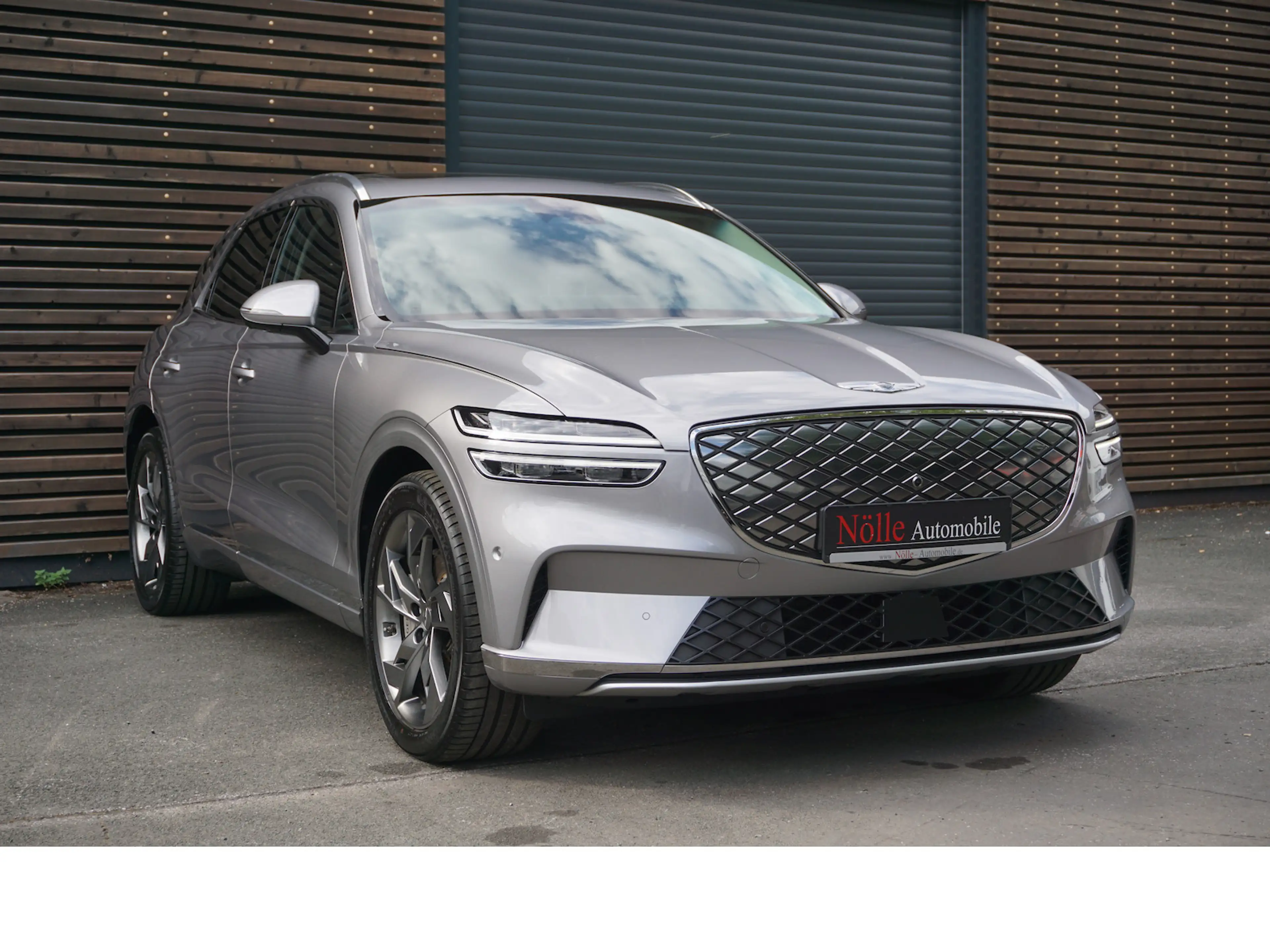 Genesis GV70 Sport Electrified 4WD Pano Massage 360° — photo 5