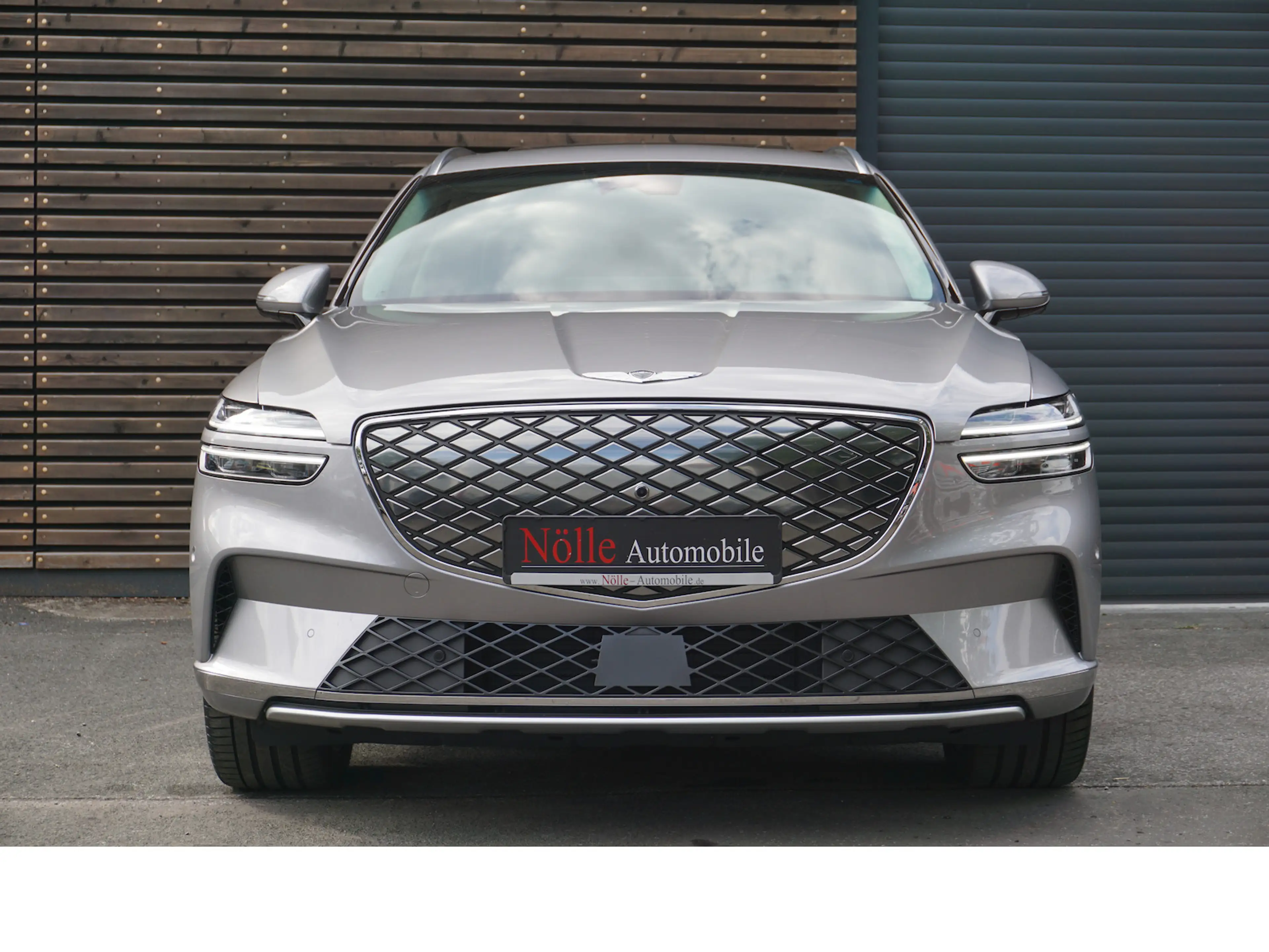 Genesis GV70 Sport Electrified 4WD Pano Massage 360° — photo 4