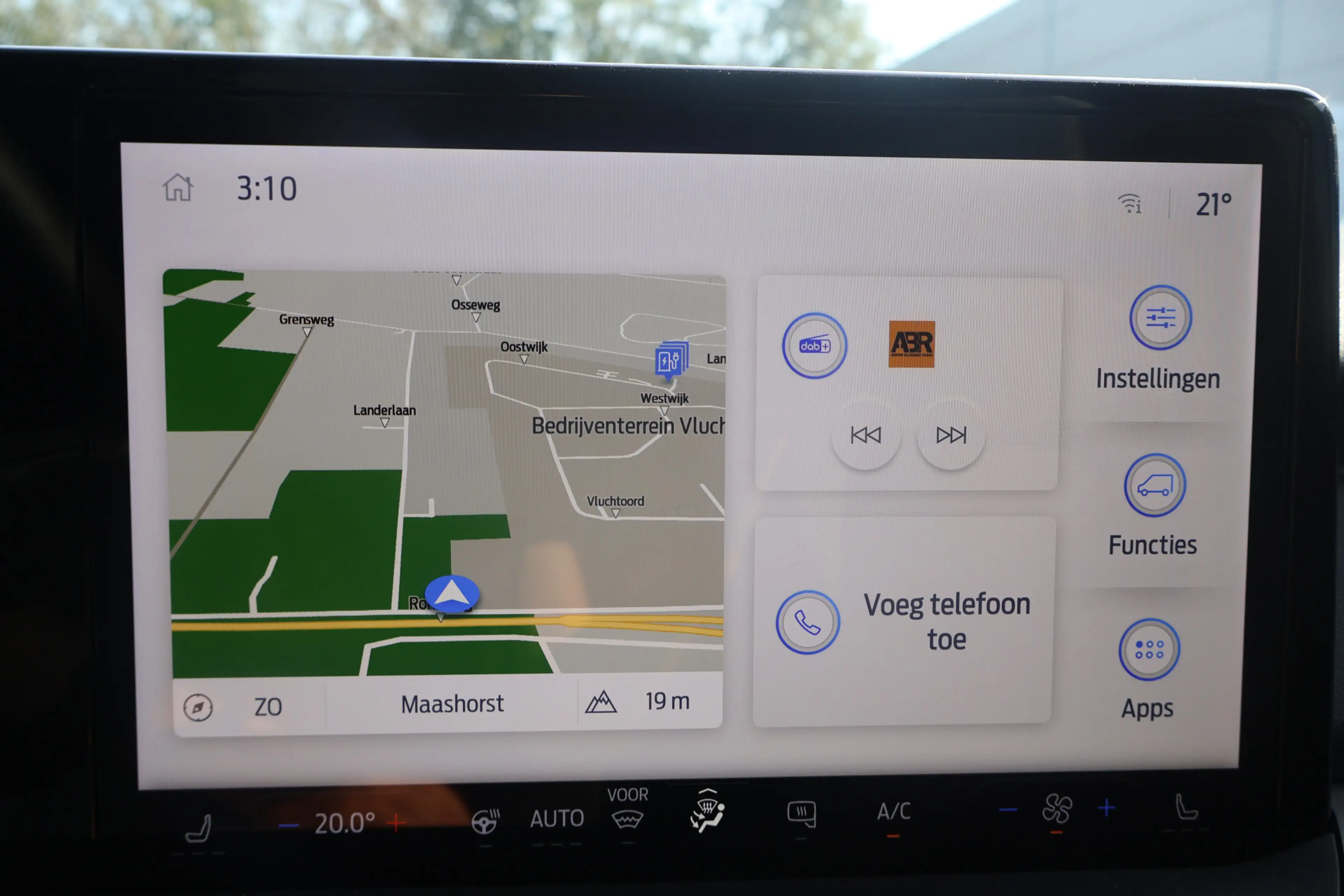 Ford Transit Courier E-Transit Limited 44 kWh Navigatie Airco — photo 18