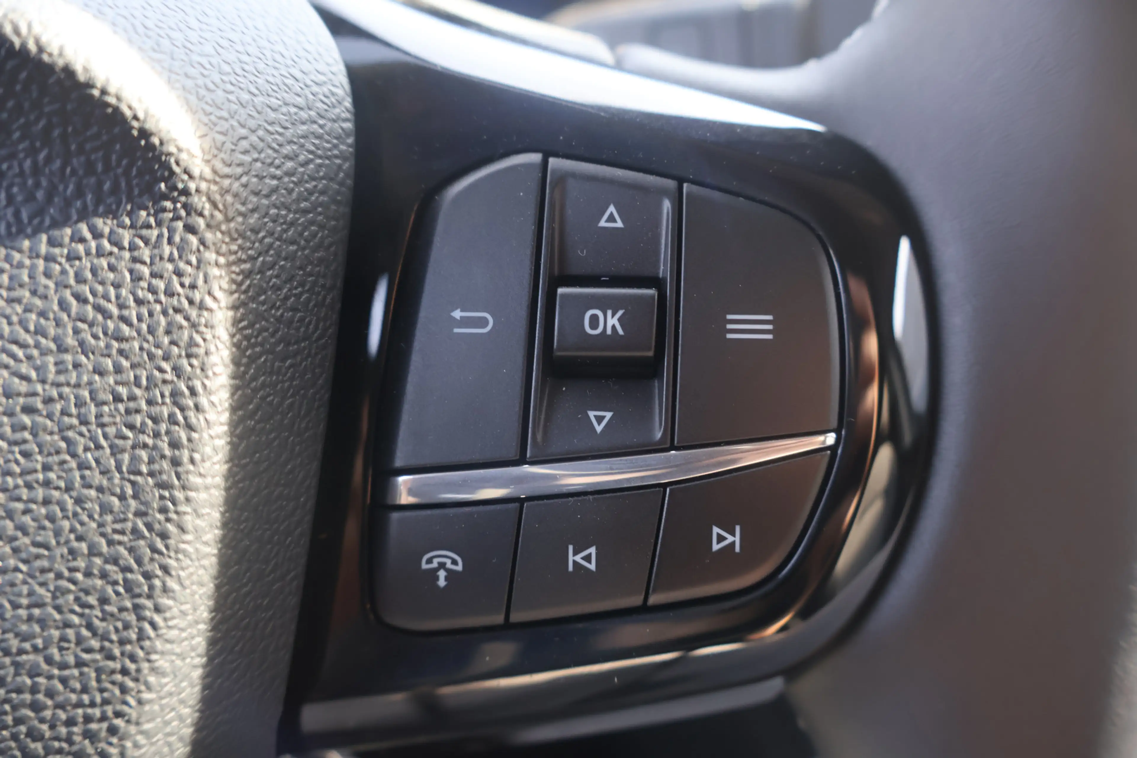 Ford Transit Courier E-Transit Limited 44 kWh Navigatie Airco — photo 27