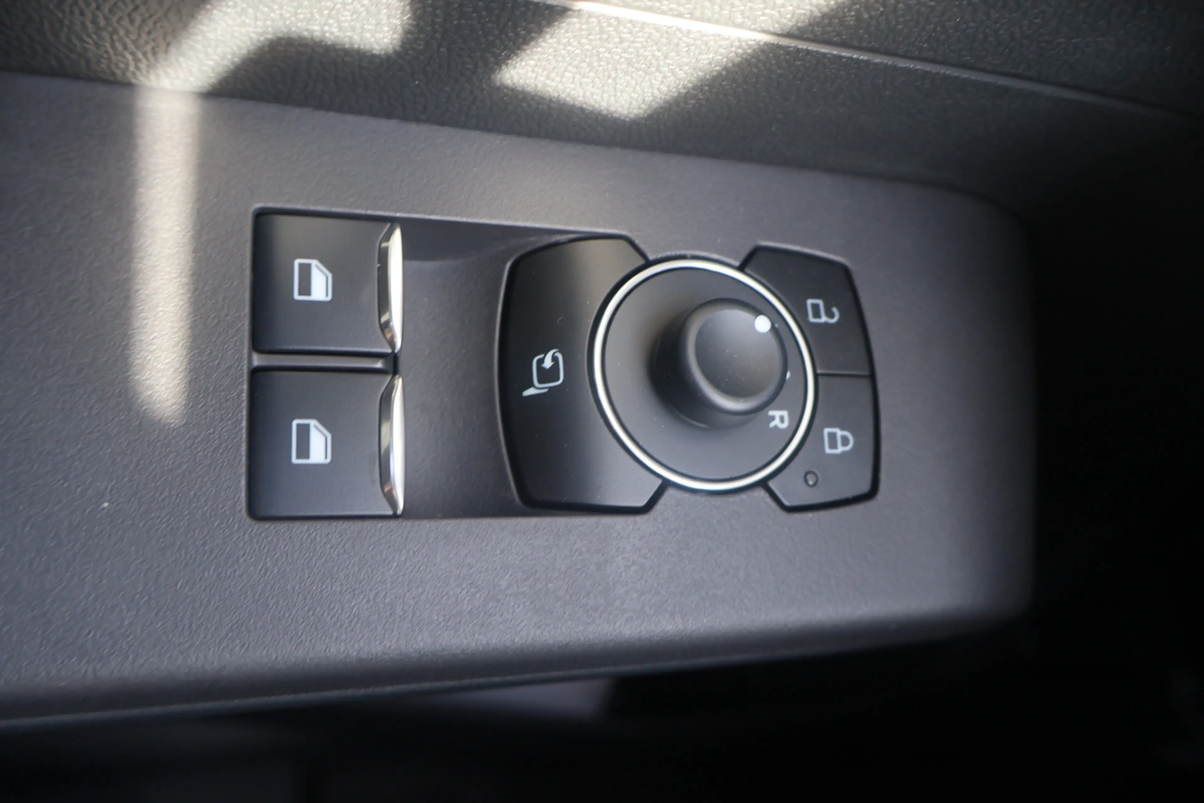 Ford Transit Courier E-Transit Limited 44 kWh Navigatie Airco — photo 23