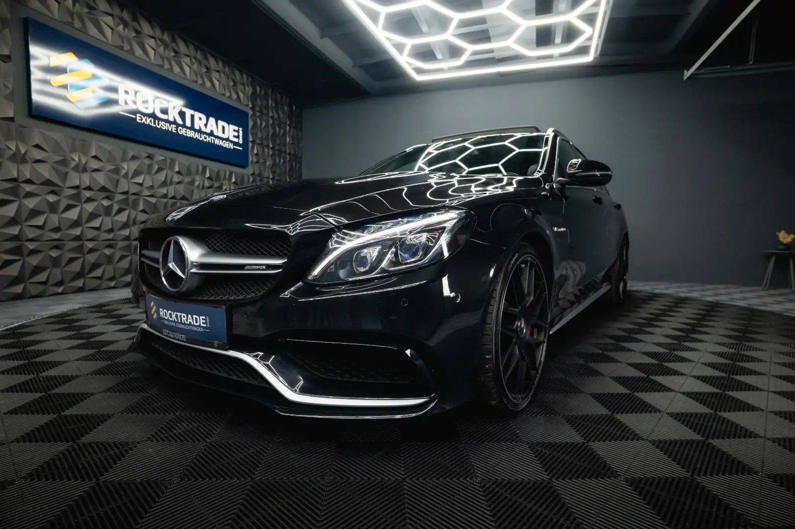 Mercedes-Benz C 63 AMG C 63 S T AMG Performance *Pano*Burmester*LED* Schwarz - 2