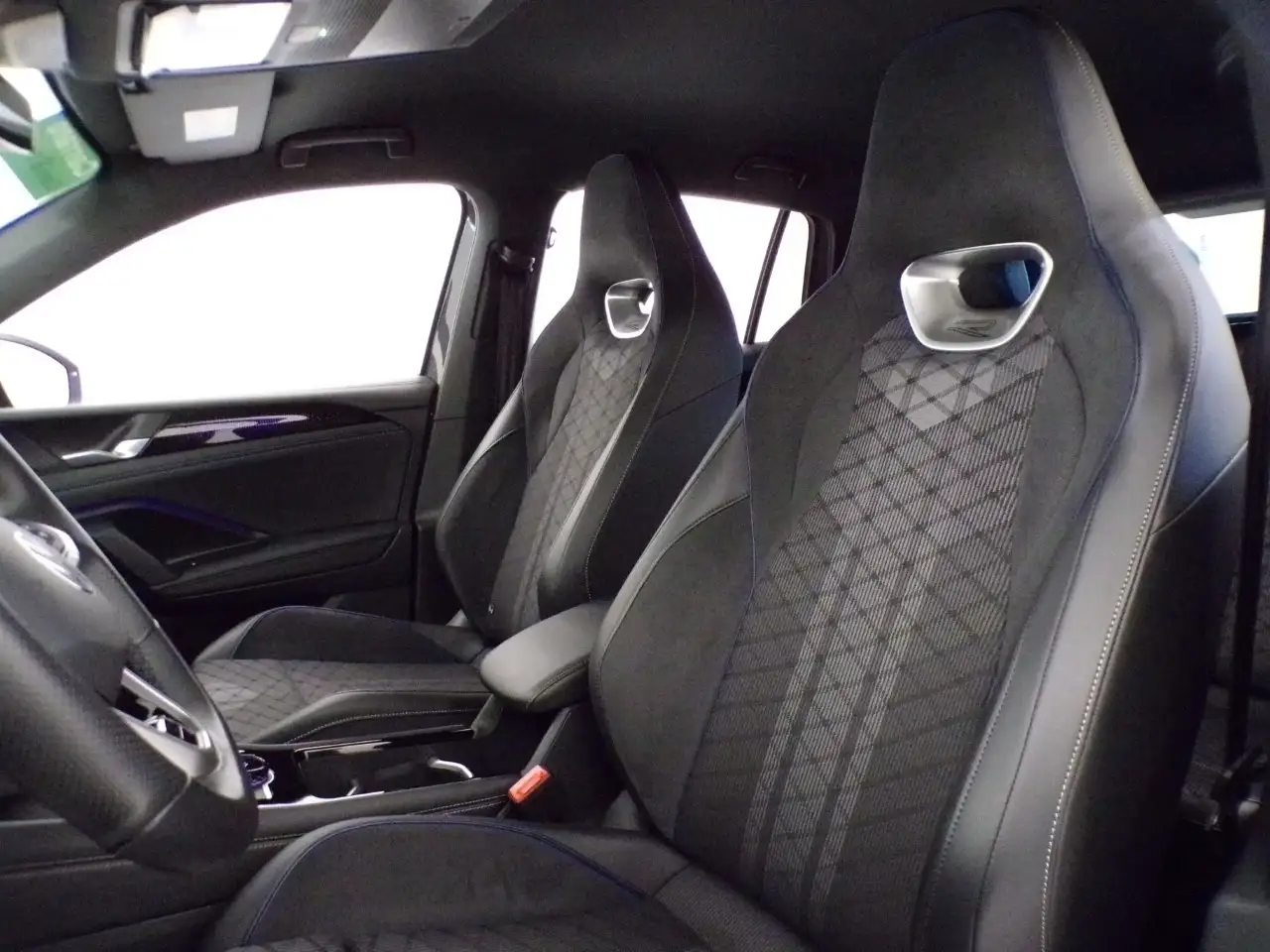 Volkswagen Tiguan III - Tiguan 2.0 tdi R-Line 150cv dsg 11