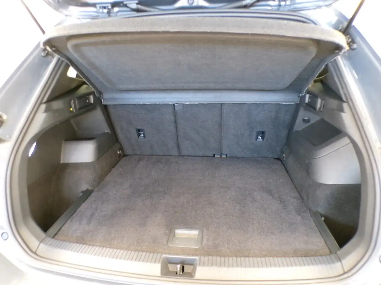 Volkswagen Tiguan III - Tiguan 2.0 tdi R-Line 150cv dsg 8