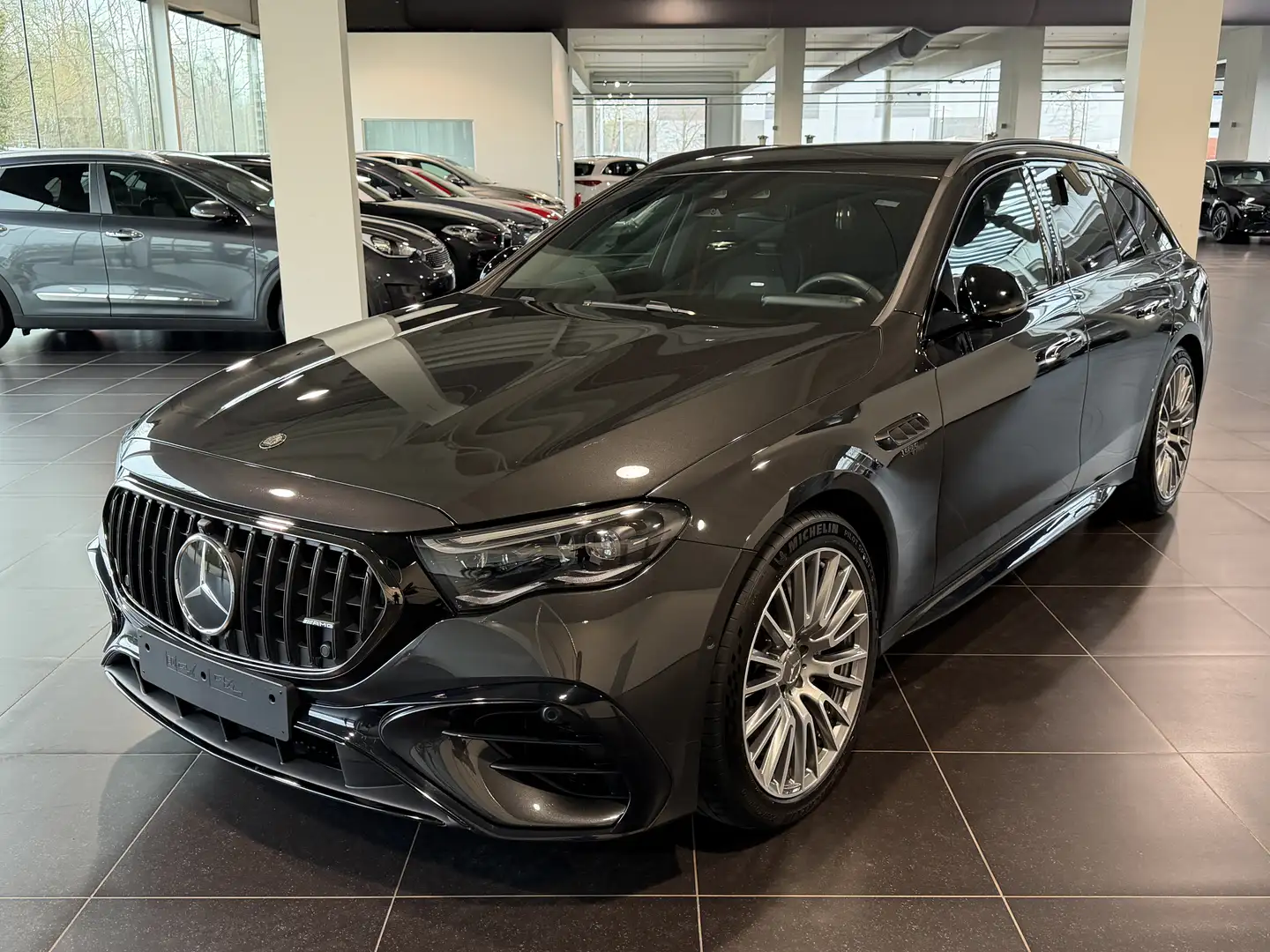 Mercedes-Benz E 53 AMG Hybrid 4M+ Break Night Pack, 360 Camera, Trekhaak, Gris - 1