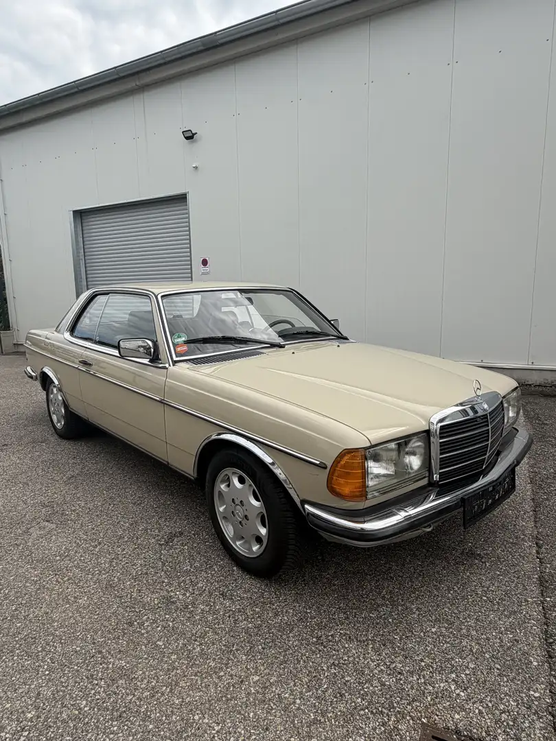 Mercedes-Benz CE 280 Coupé C123E28 - 2