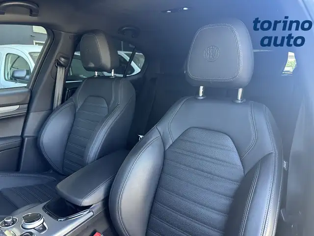 Alfa Romeo Stelvio view 11