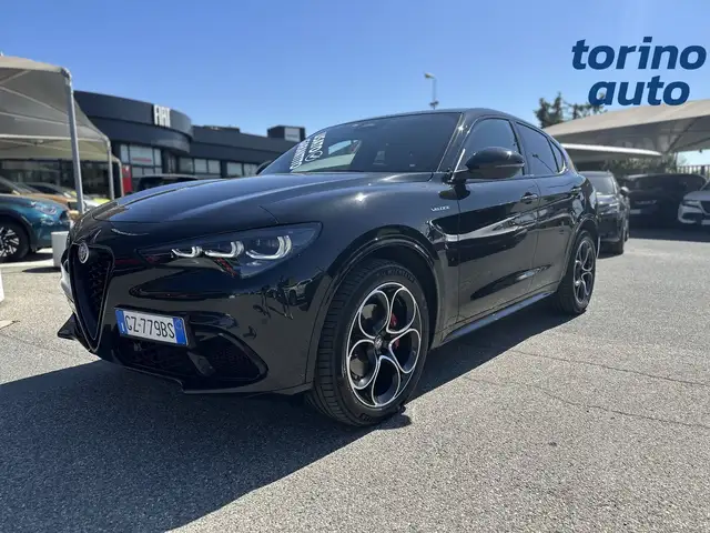 Alfa Romeo Stelvio view 3