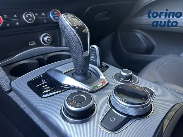 Alfa Romeo Stelvio view 24