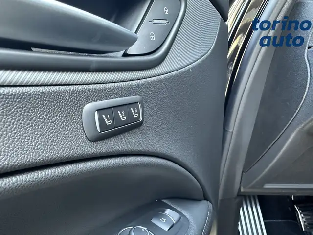 Alfa Romeo Stelvio view 26