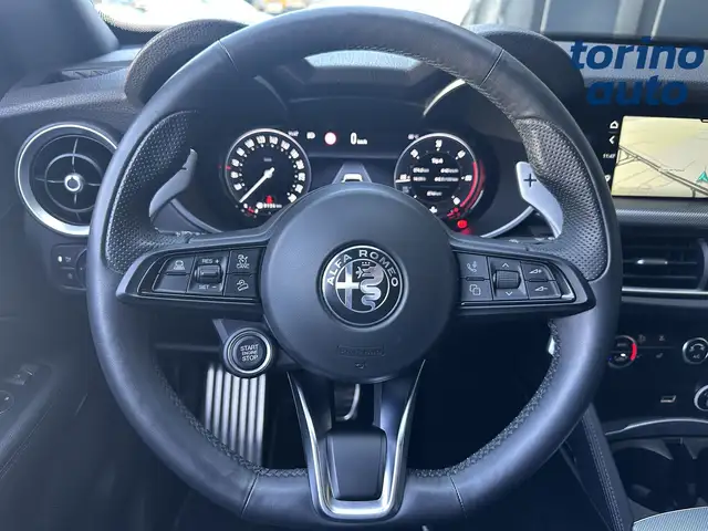 Alfa Romeo Stelvio view 17
