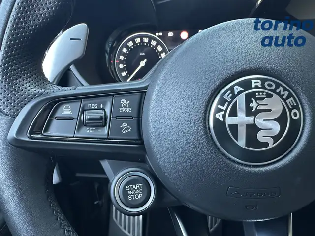 Alfa Romeo Stelvio view 18