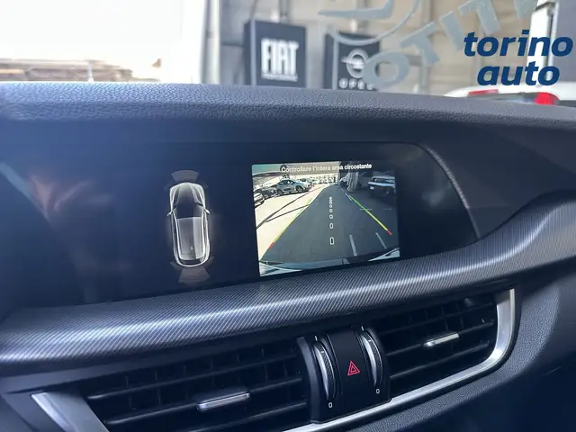 Alfa Romeo Stelvio view 22