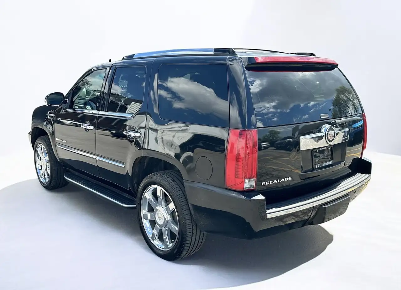Cadillac Escalade снимка Cadillac Escalade
