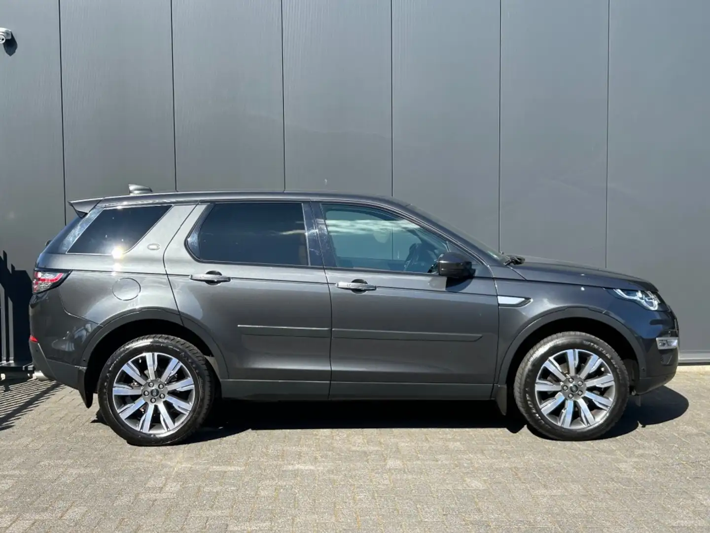 Land Rover Discovery Sport 2.0 TD4 HSE P-dak Leder ACC Meridian 360gr.Camera Grigio - 2