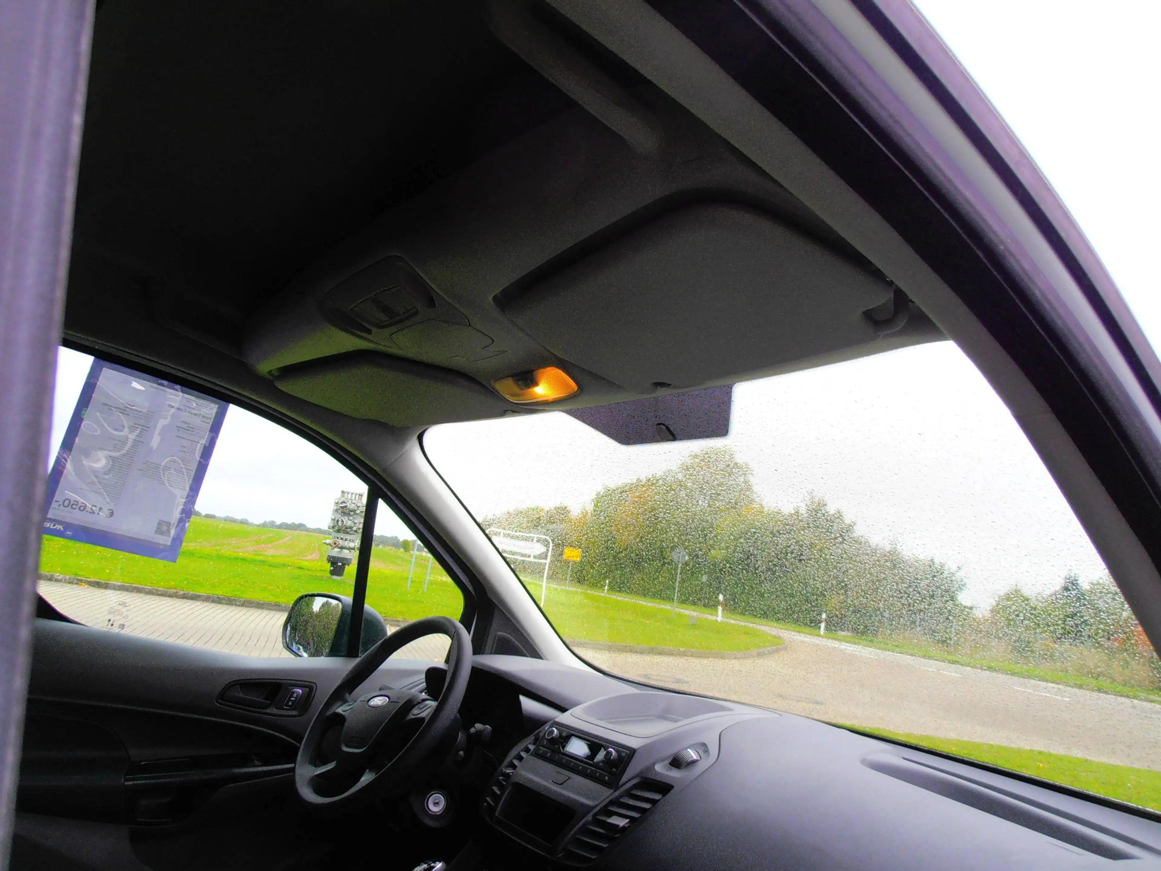 Ford Transit Connect Kasten — photo 11