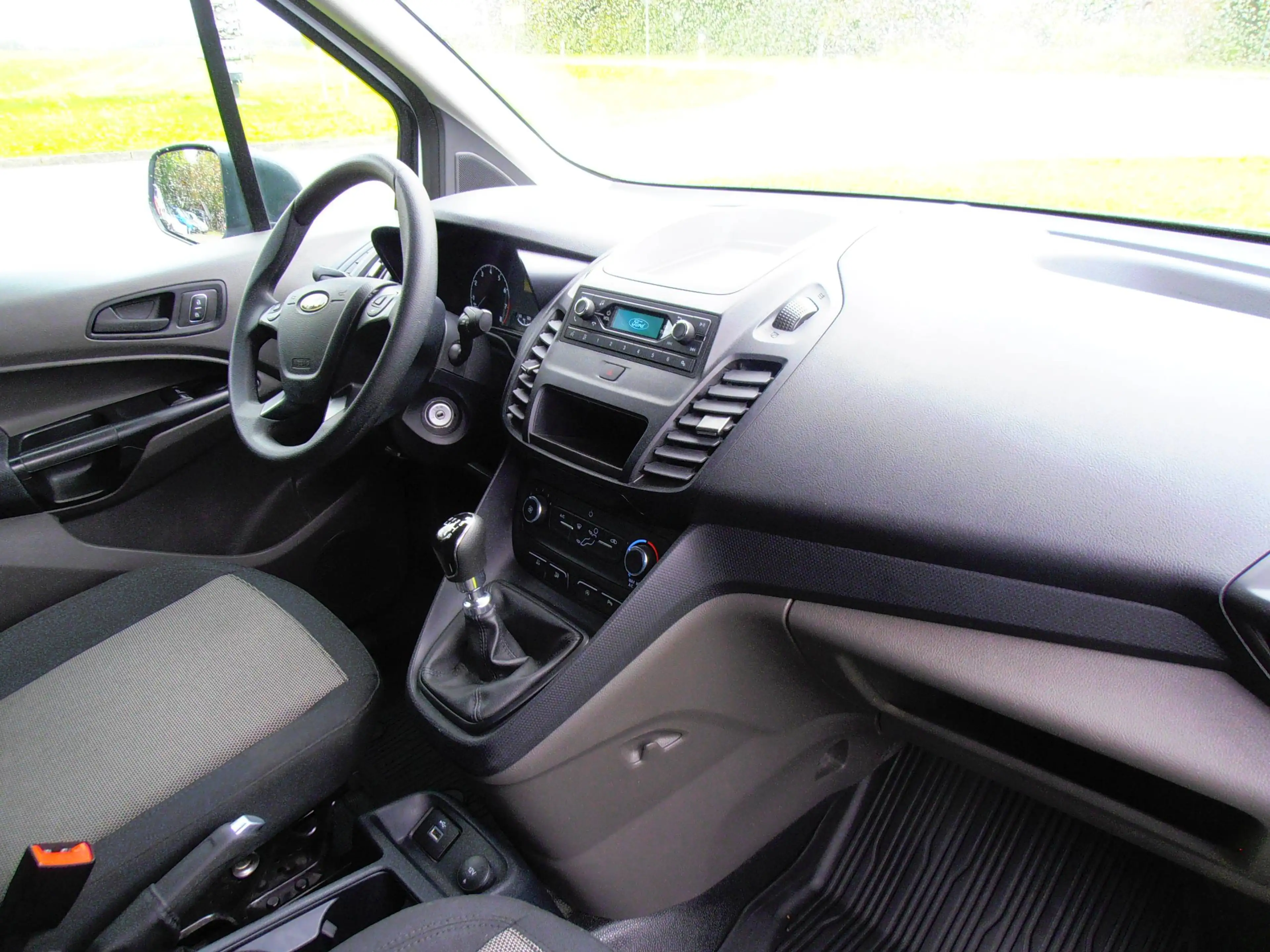 Ford Transit Connect Kasten — photo 10