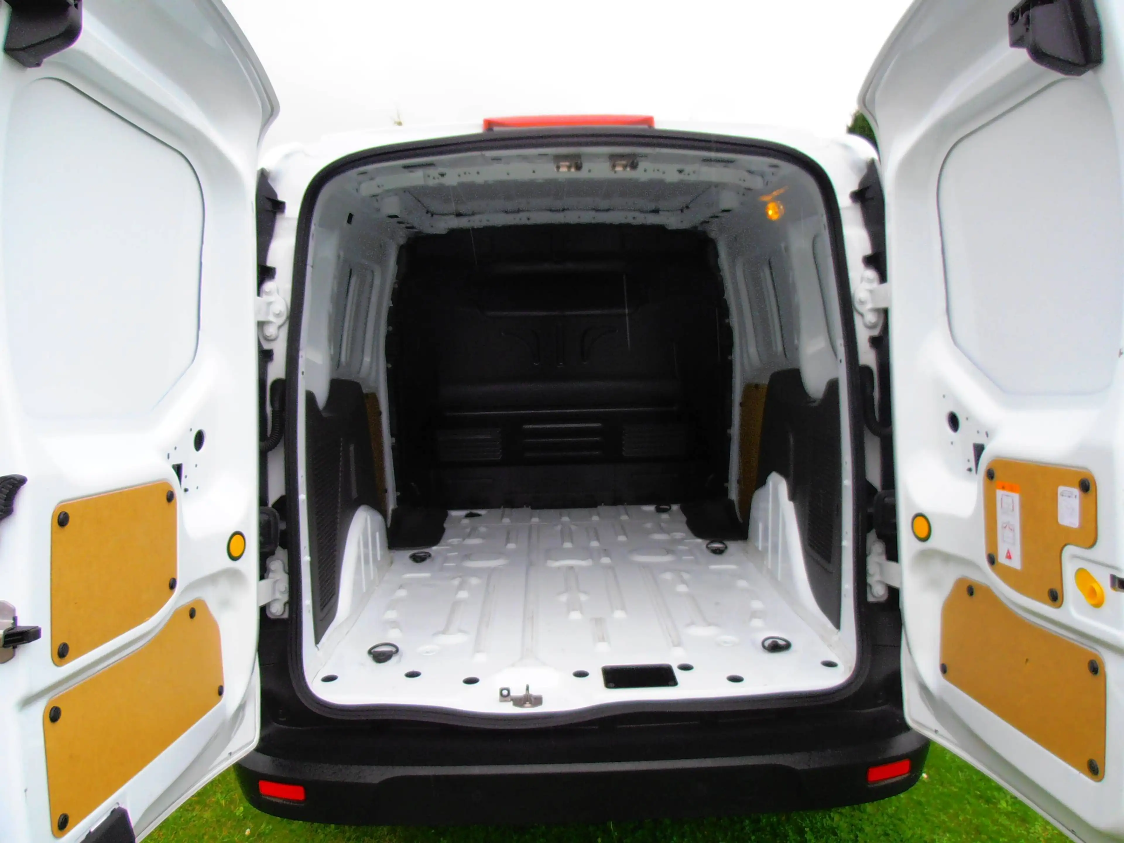 Ford Transit Connect Kasten — photo 14