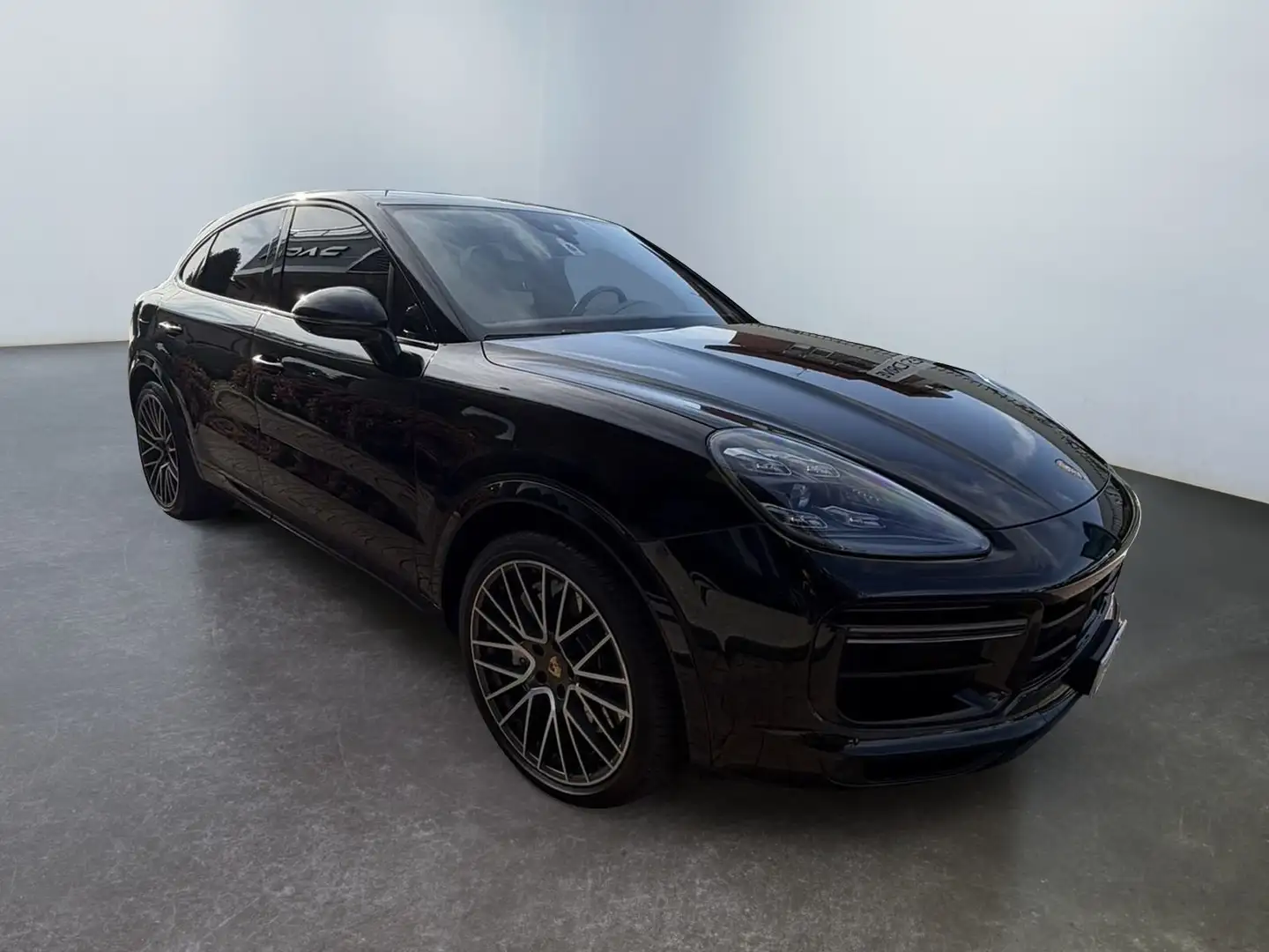 Porsche Cayenne 4.0 V8 Turbo Negro - 1