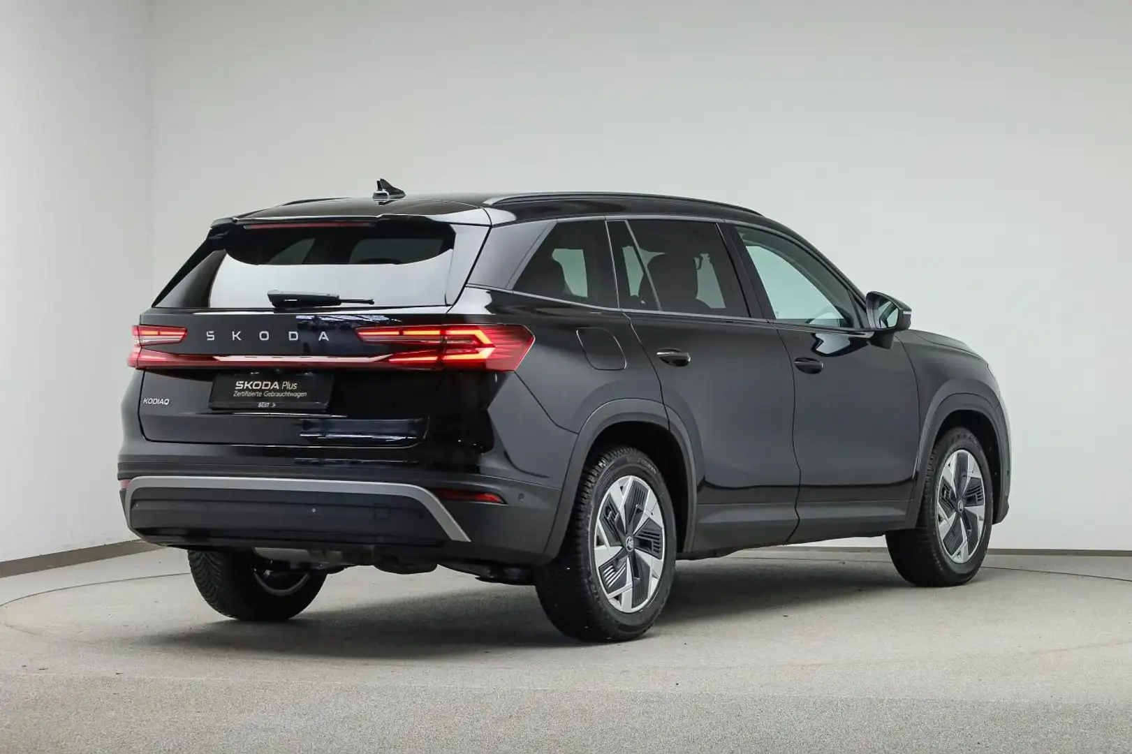 Skoda Kodiaq 2.0 TDI DSG SELECTION*MATRIX*STHZG*AHK*NA Schwarz - 2