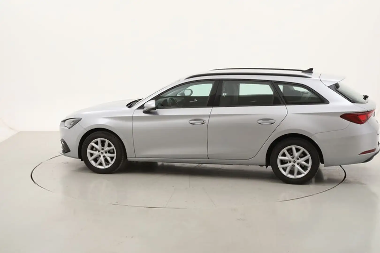 SEAT Leon ST Style DSG 1.0 Mild Hybrid 110CV Argento - 2