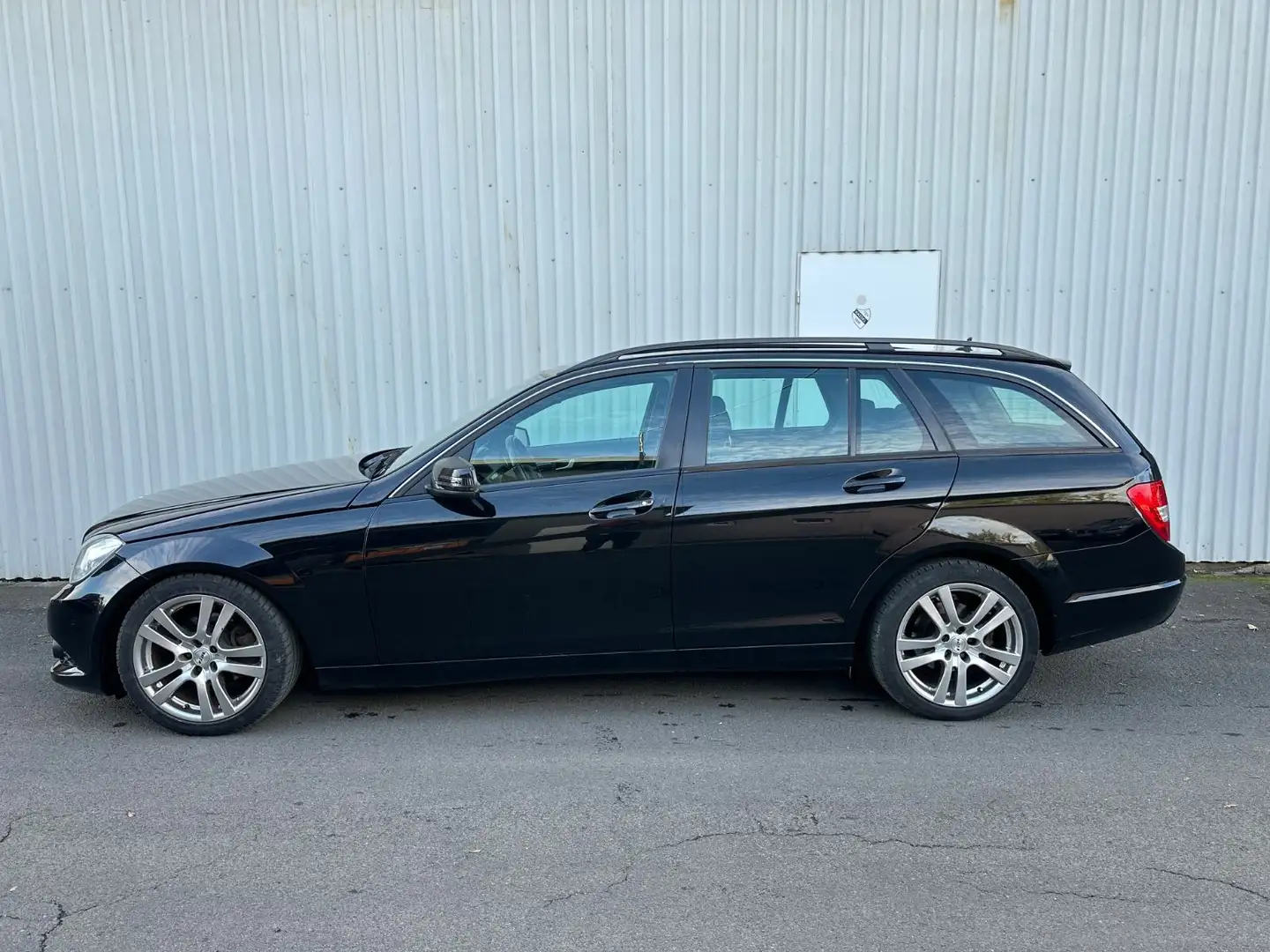 Mercedes-Benz C 200 C -Klasse T-Model Schwarz - 2
