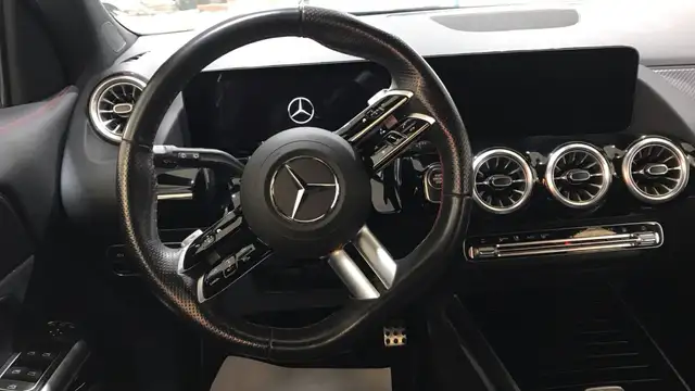 Mercedes-Benz Gla view 9