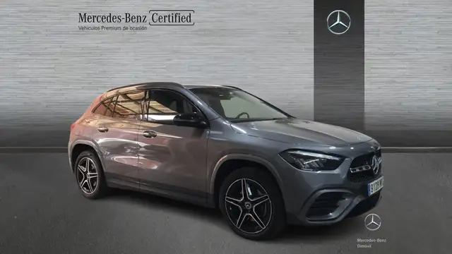Mercedes-Benz Gla view 3