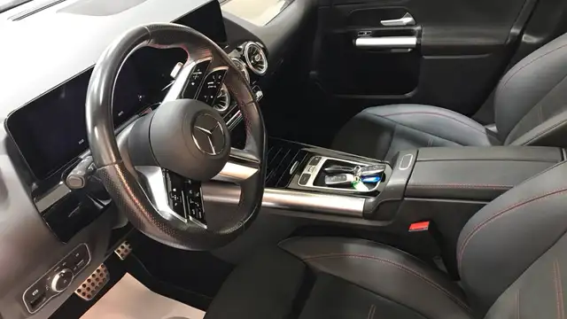 Mercedes-Benz Gla view 6
