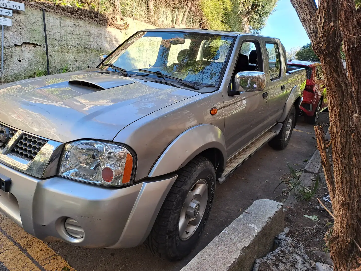 Nissan Navara Double Cab 2,4D Argento - 2