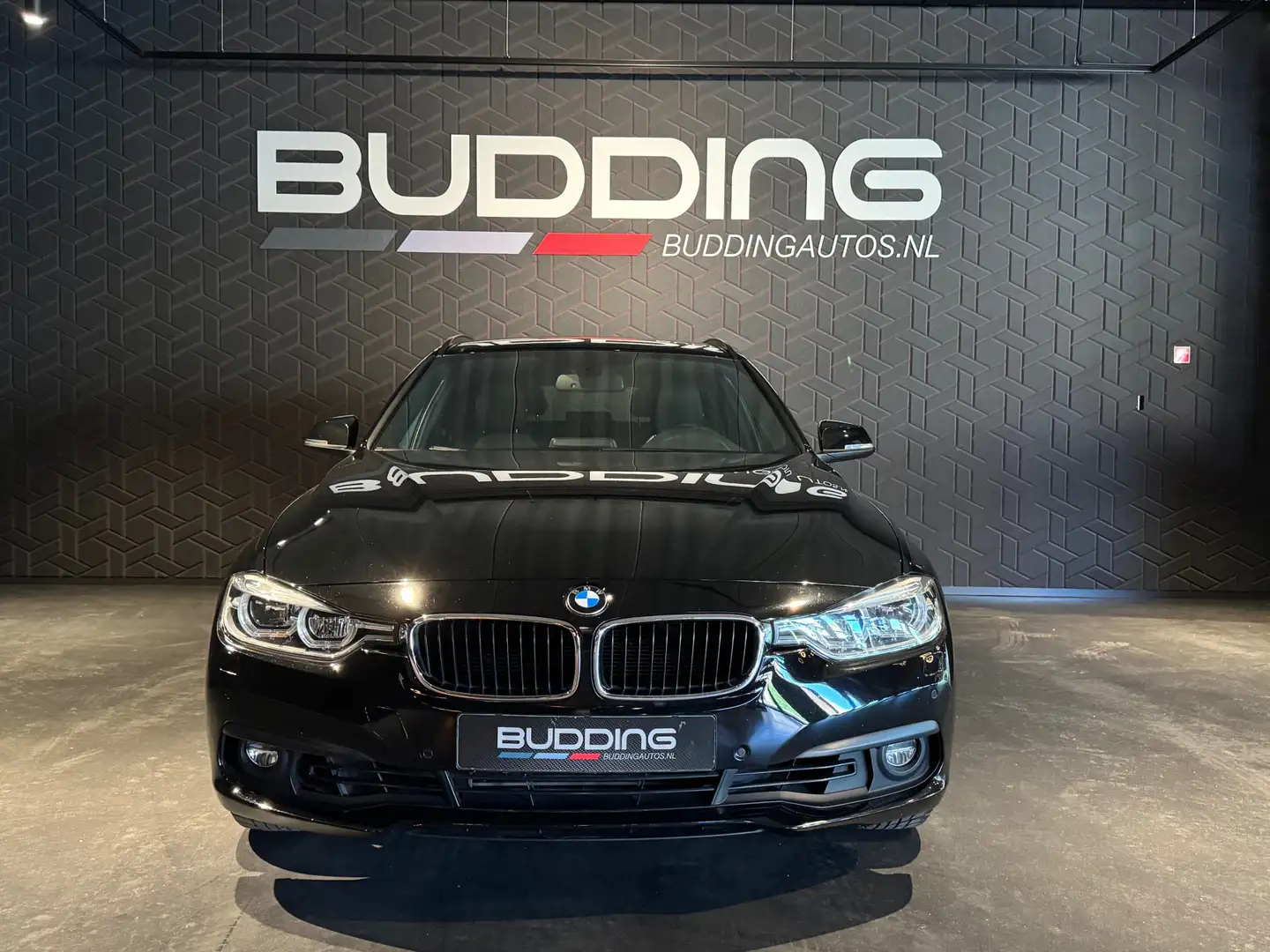 BMW 318 3-serie Touring 318i Centennial High Exe | Camera Zwart - 2