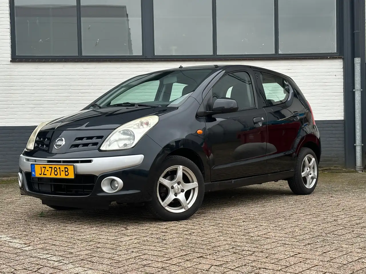 Nissan Pixo