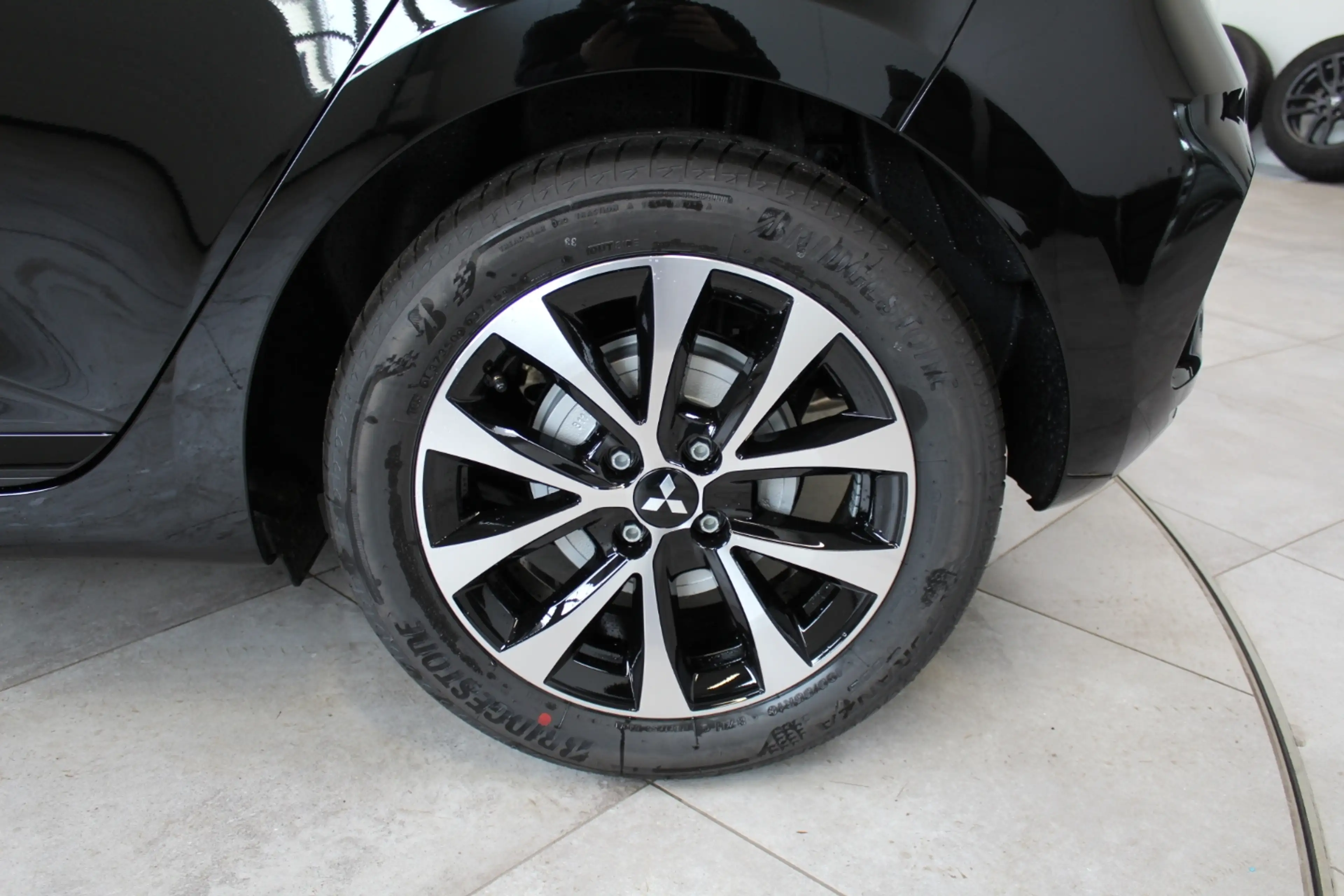 Mitsubishi Colt PLUS 1.6 Hybrid Automatik — photo 8
