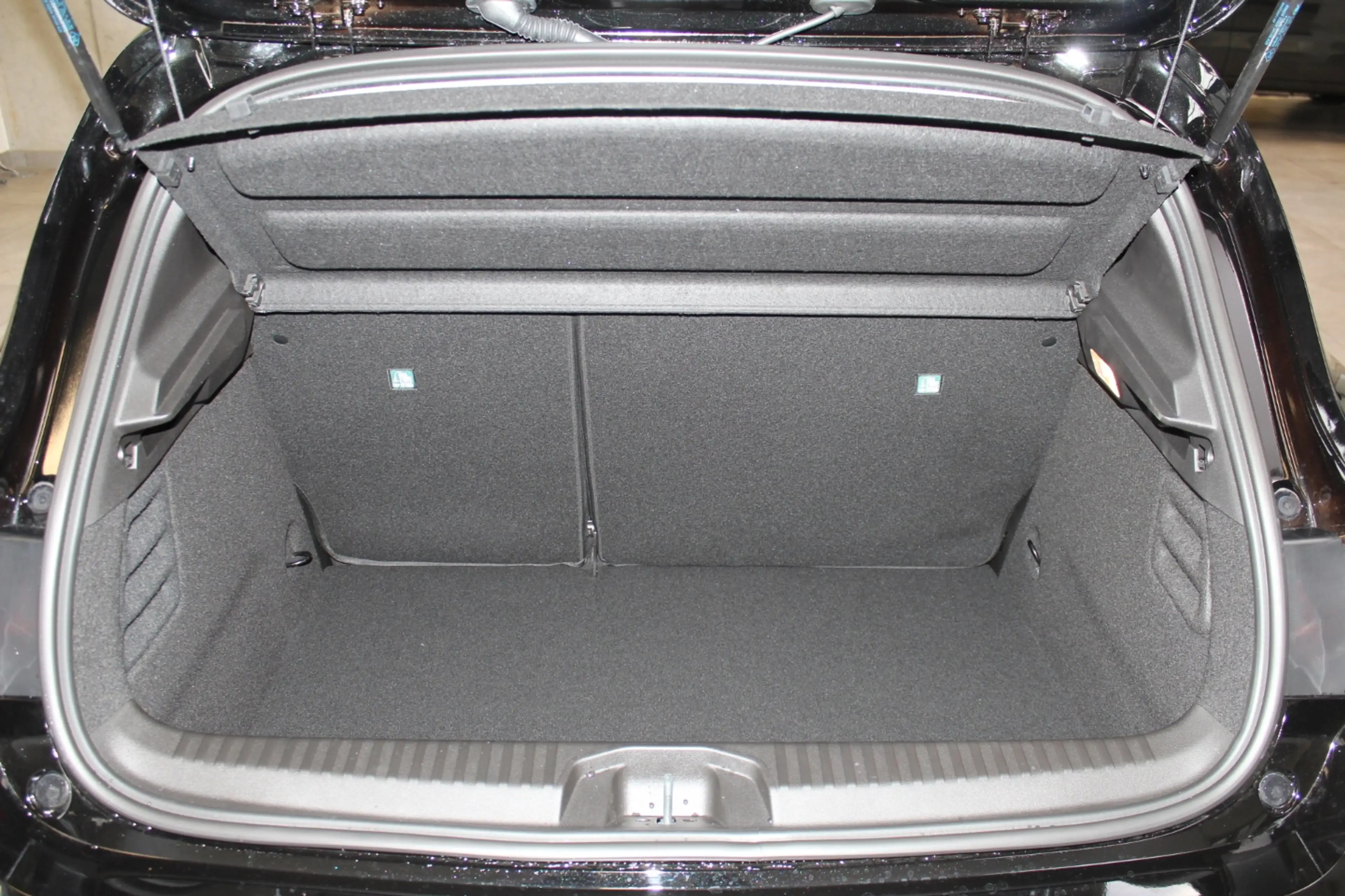 Mitsubishi Colt PLUS 1.6 Hybrid Automatik — photo 11