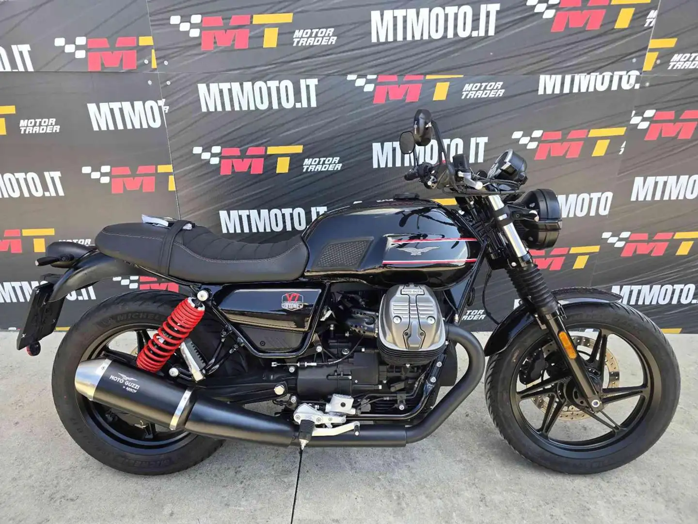 Moto Guzzi V 7 Stone Limited Edition Nero - 1