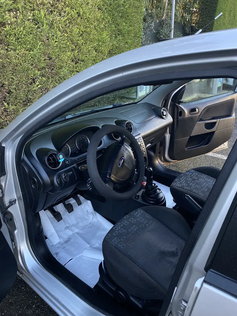 Ford Fiesta 5p 1.2 16v Ghia - 1