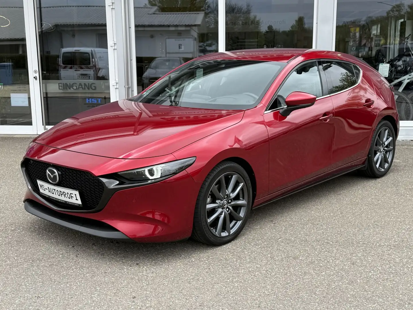 Mazda 3 Selection Matrix Bose 360° Navi SHZ Lenkradhei Rot - 1