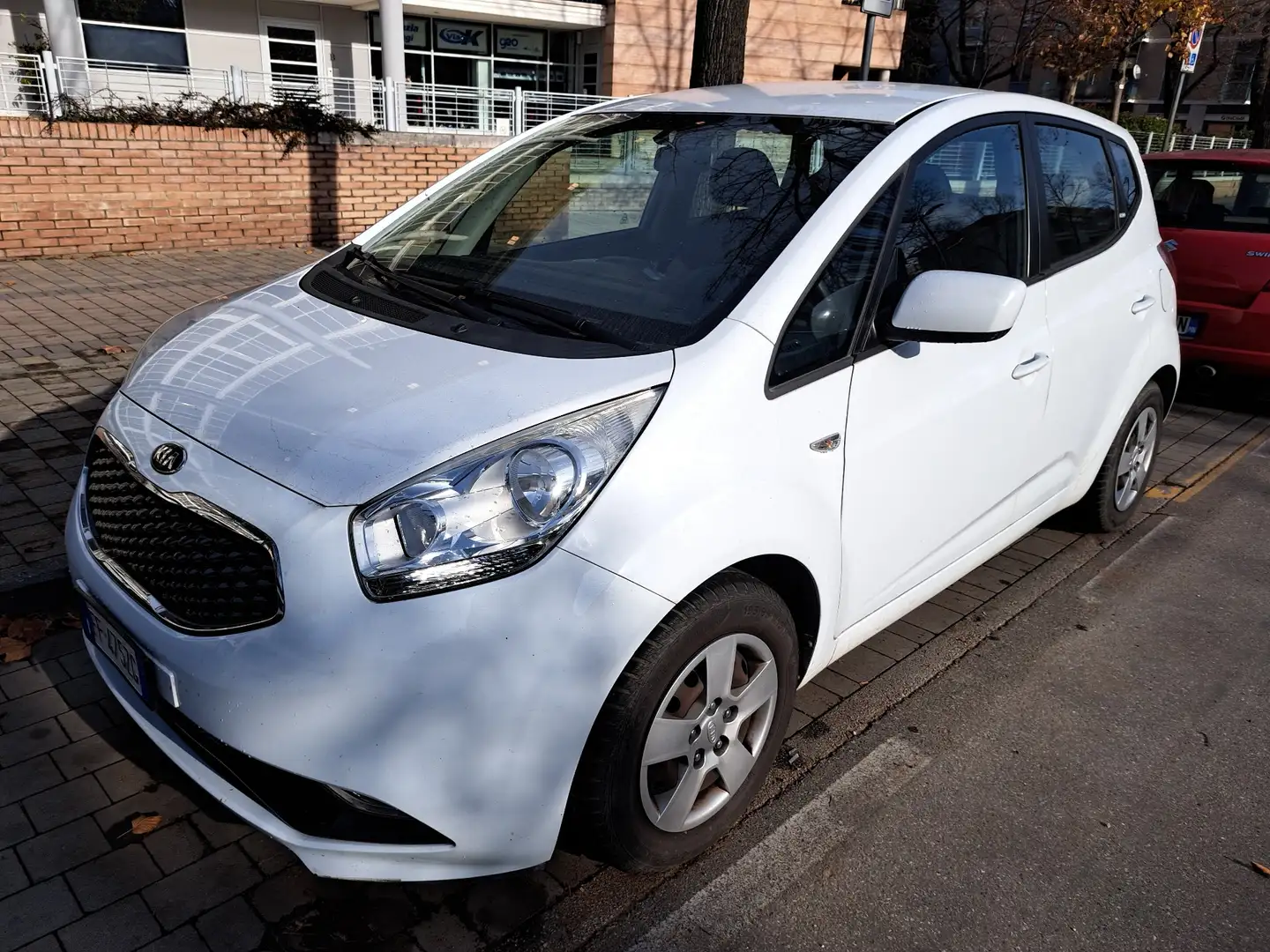 Kia Venga Venga 1.4 Active eco Gpl E6 Bianco - 1