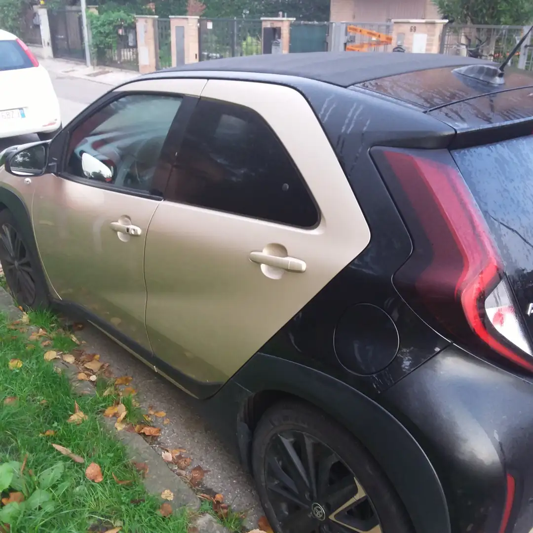 Toyota Aygo X Lounge Air Or - 1