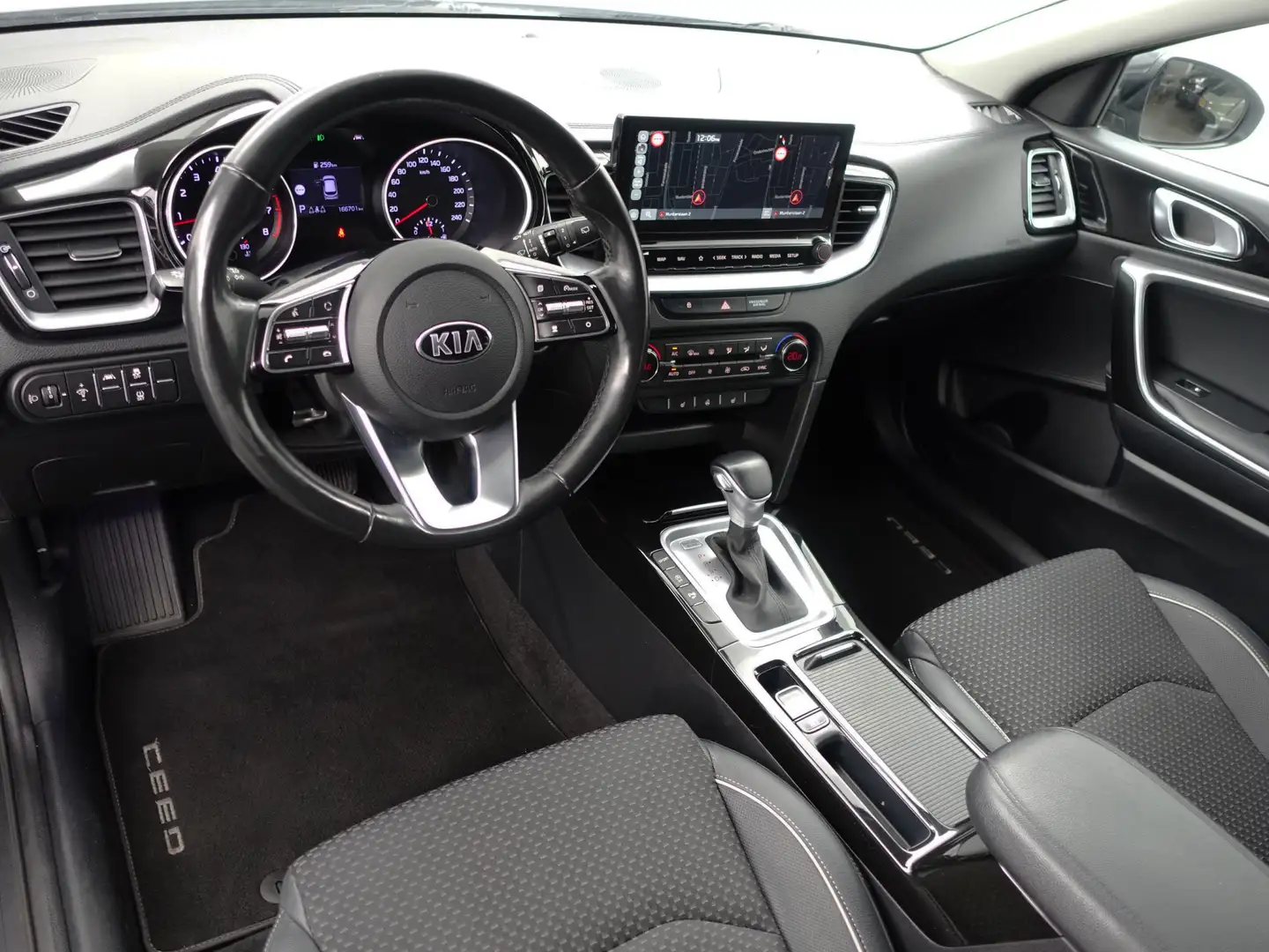 Kia Ceed SW / cee'd SW Sportswagon 1.4 T-GDi DynamicPlusLine Aut- Stuur/S Grijs - 2