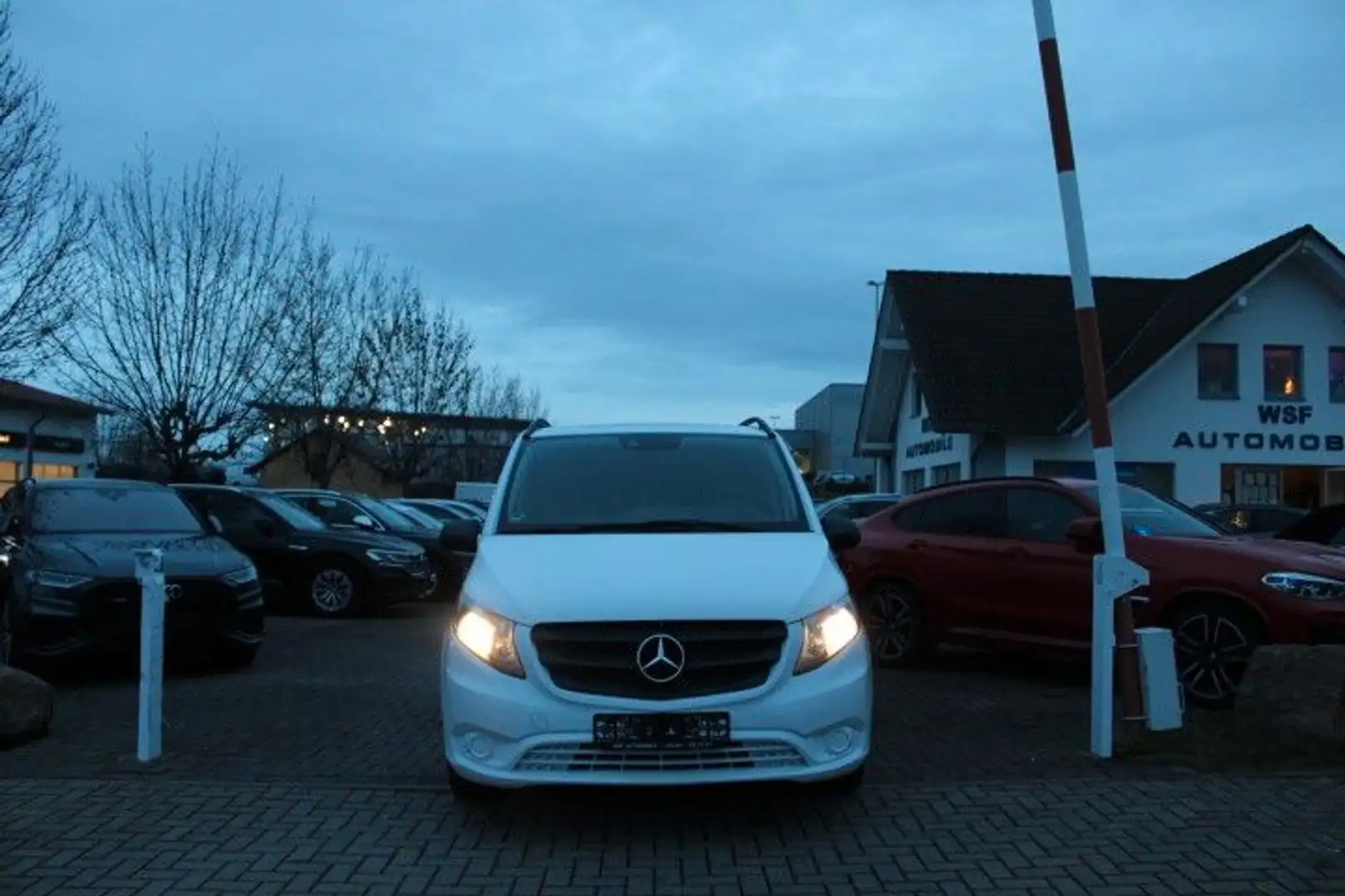Mercedes-Benz Vito Kasten 114 CDI,  lang,Leder,Navi,Standh,Aut Weiß - 1