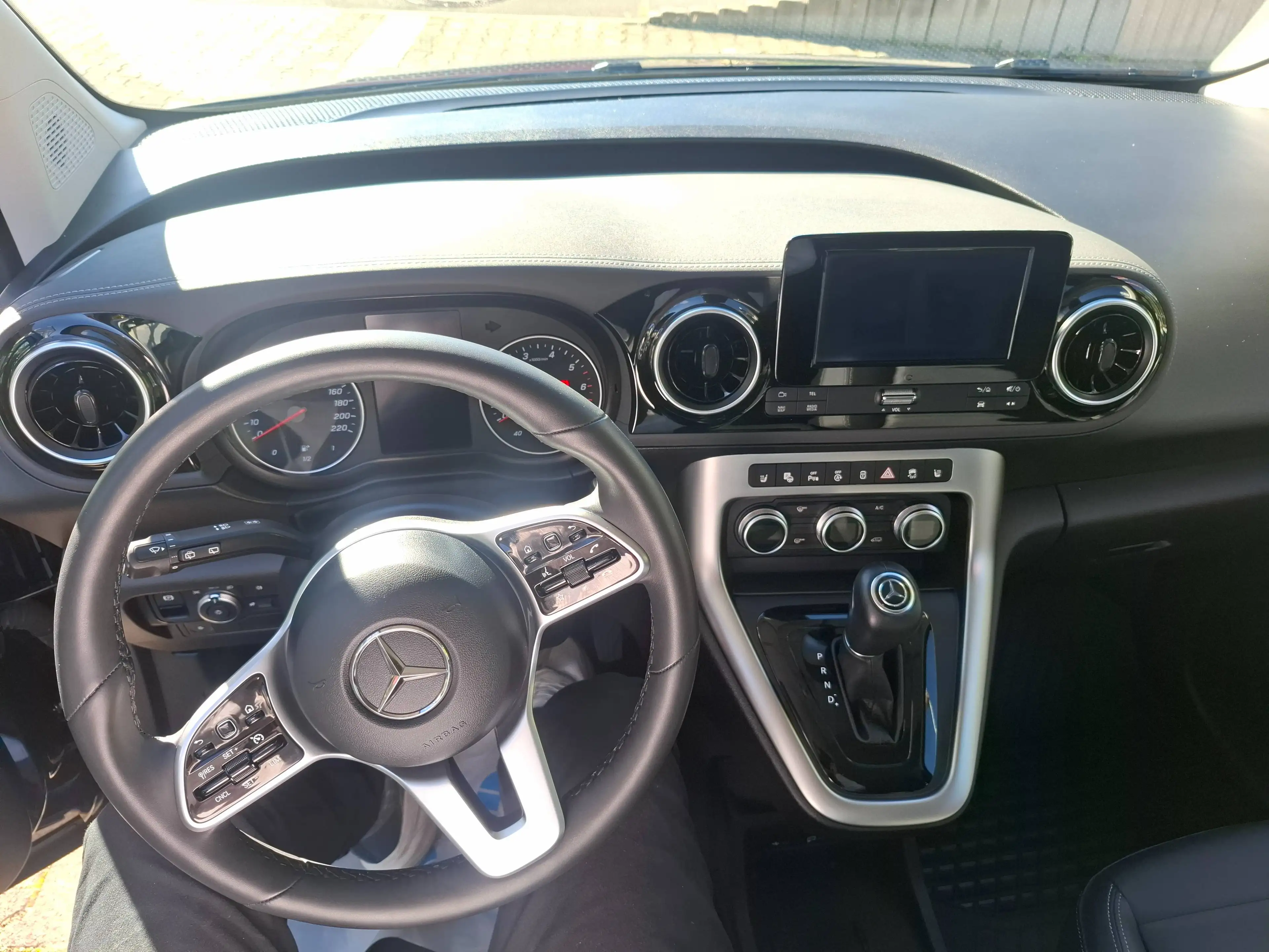 Mercedes-Benz T-Class 180 standard Edition (420.863) — photo 9