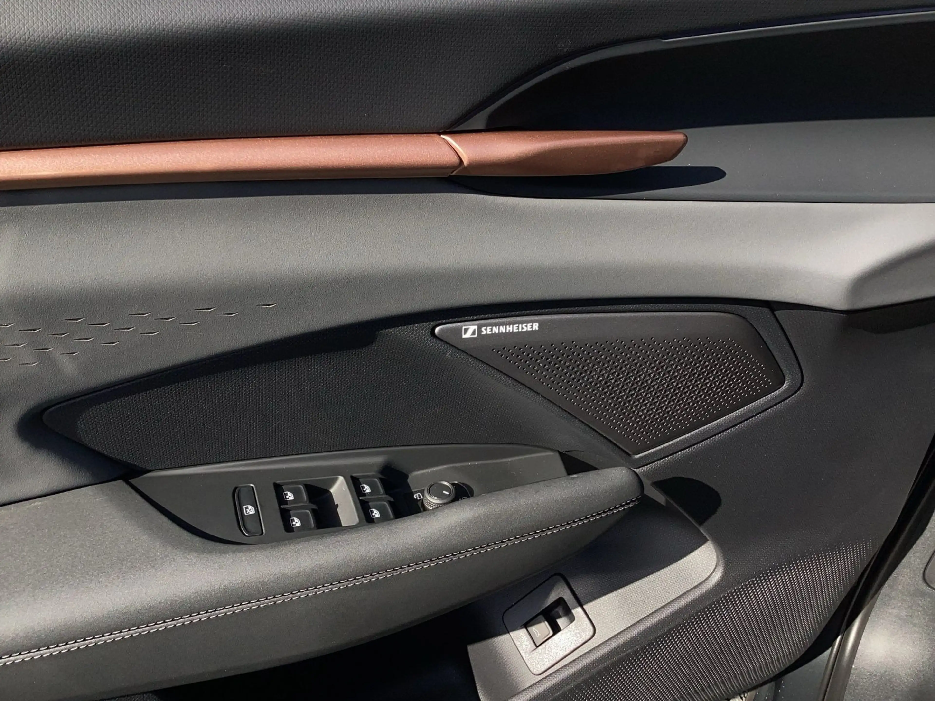 CUPRA Terramar 1.5 eTSI DSG ACC HuD SITZHZ APP-CON DYN — photo 8